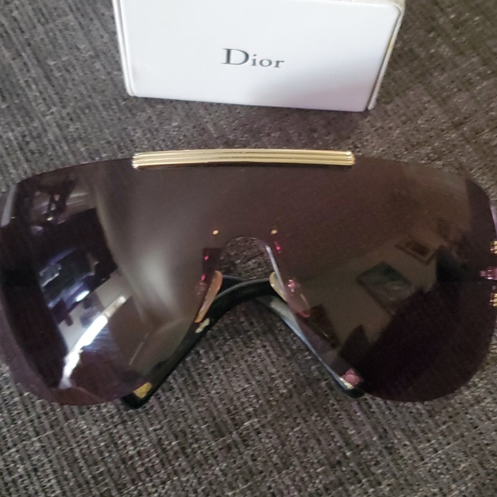 Women's sunglasses